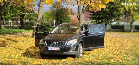 Volvo XC60 2011 черный - фото 14