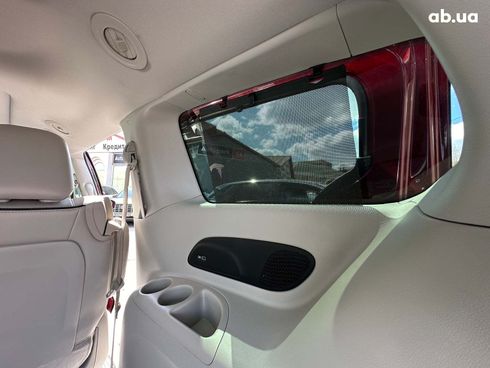 Chrysler Pacifica 2017 красный - фото 144