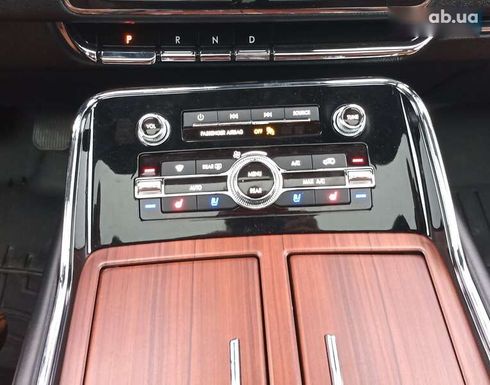 Lincoln Navigator 2018 - фото 13