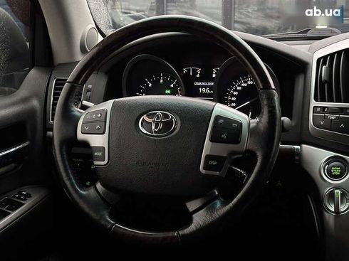 Toyota Land Cruiser 2013 - фото 26