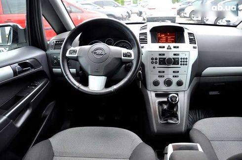 Opel Zafira 2009 - фото 22