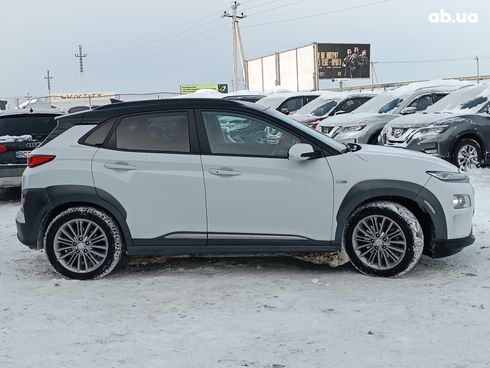 Hyundai Kona 2018 белый - фото 14