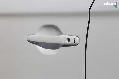 Mitsubishi Outlander 2017 - фото 26