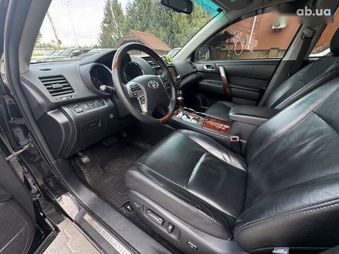 Toyota Highlander 2011 - фото 2