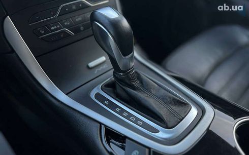 Ford Edge 2017 - фото 21