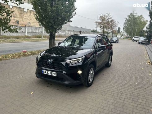 Toyota RAV4 2020 - фото 2