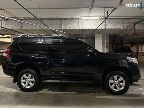Toyota Land Cruiser Prado 2016 - фото 17