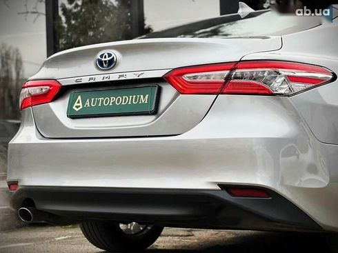 Toyota Camry 2018 - фото 20