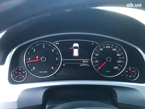 Volkswagen Touareg 2012 черный - фото 4