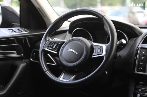 Jaguar F-Pace 2017 - фото 14