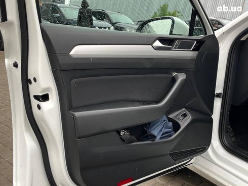 Volkswagen passat b8 2017 белый - фото 37