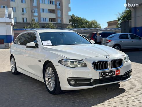 BMW 5 серия 2014 белый - фото 3