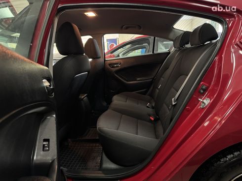 Kia Forte 2015 красный - фото 11
