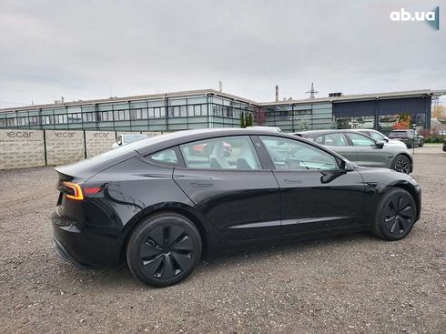 Tesla Model 3 2024 - фото 8