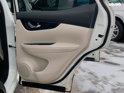 Nissan Rogue 2018 белый - фото 19