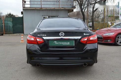 Nissan Altima 2015 - фото 8