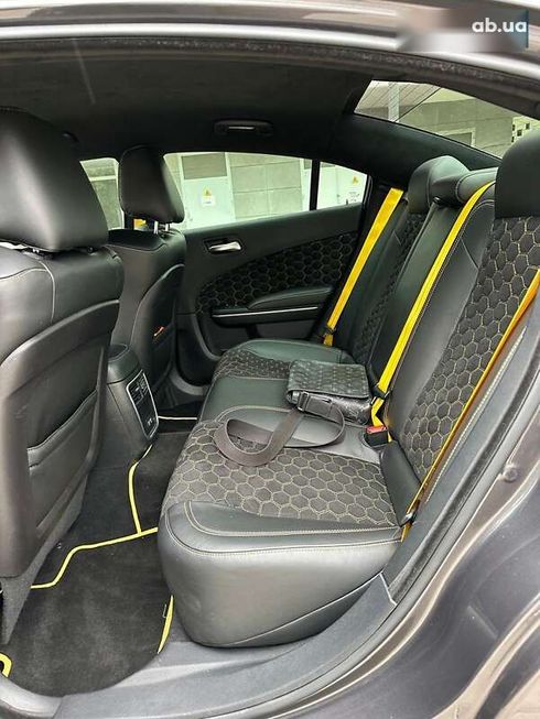 Dodge Charger 2019 - фото 10