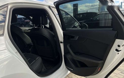 Audi A4 2020 - фото 27