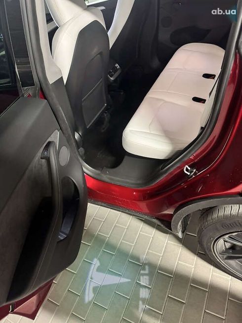 Tesla Model Y 2024 - фото 11