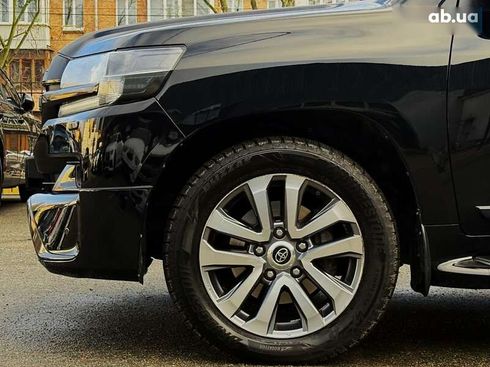 Toyota Land Cruiser 2018 - фото 17