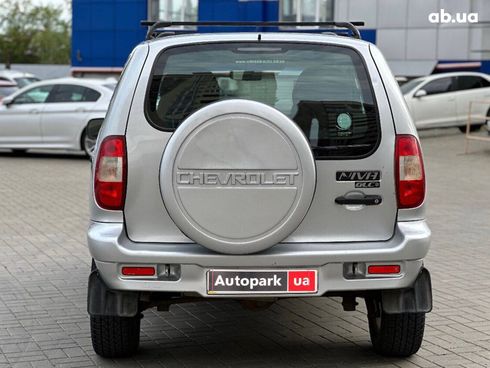 Chevrolet Niva 2007 серый - фото 6