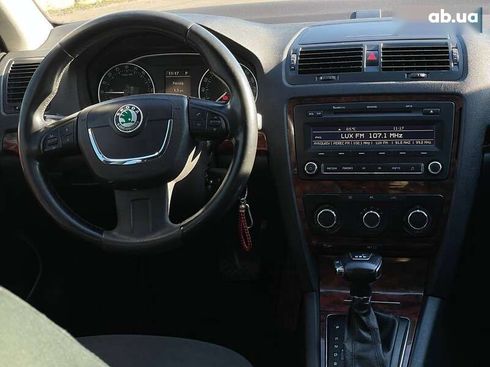 Skoda Octavia 2010 - фото 19