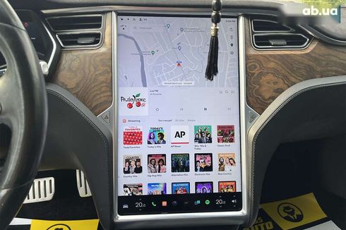 Tesla Model S 2016 - фото 14