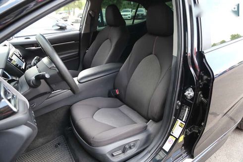 Toyota Camry 2019 - фото 9