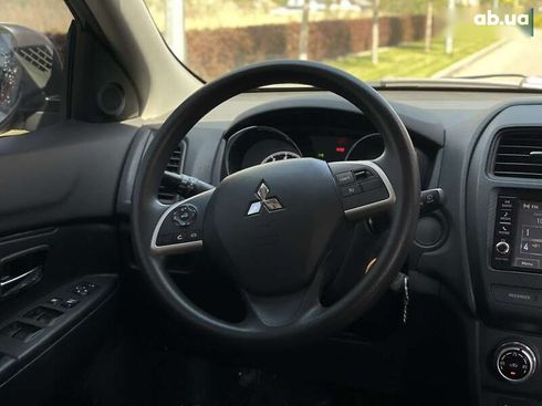 Mitsubishi Outlander 2020 - фото 20