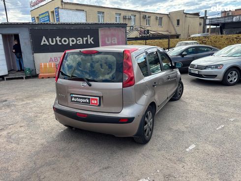 Nissan Note 2006 бежевый - фото 5