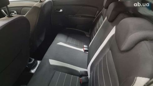 Renault Sandero 2019 - фото 7