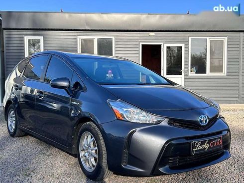Toyota Prius V 2015 - фото 3