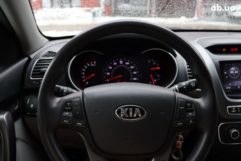 Kia Sorento 2015 - фото 6