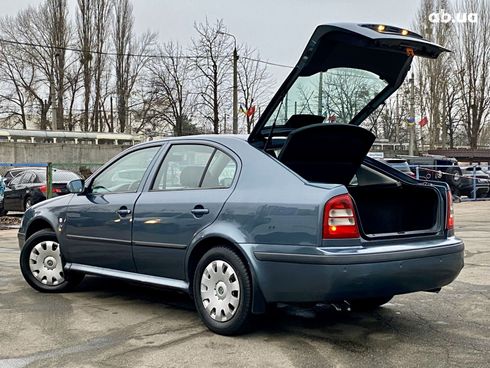 Skoda Octavia 2006 серый - фото 8