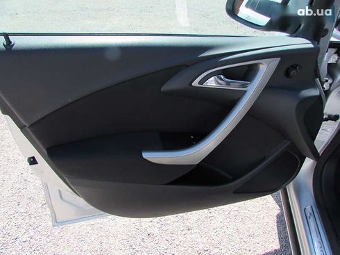 Opel Astra 2010 - фото 7