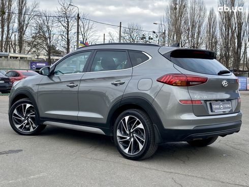 Hyundai Tucson 2019 серый - фото 8