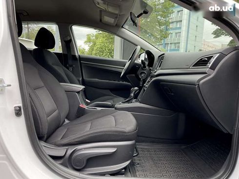 Hyundai Elantra 2018 - фото 11