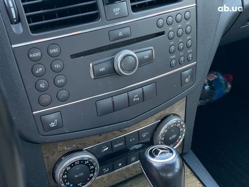 Mercedes-Benz C-Класс 2007 красный - фото 19