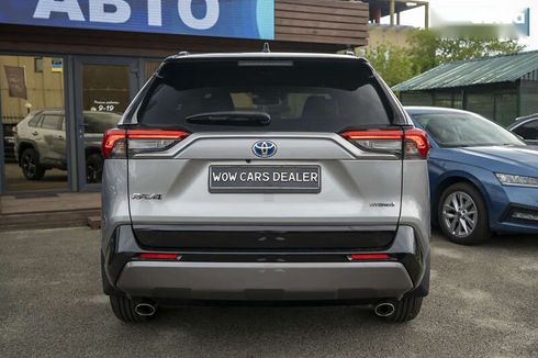 Toyota RAV4 2021 - фото 14