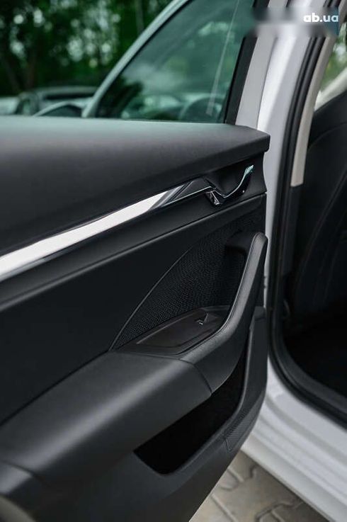 Skoda Octavia 2021 - фото 25
