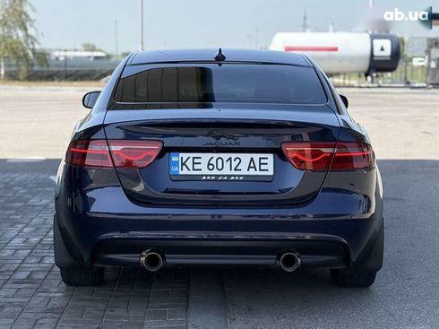 Jaguar XE 2015 - фото 12
