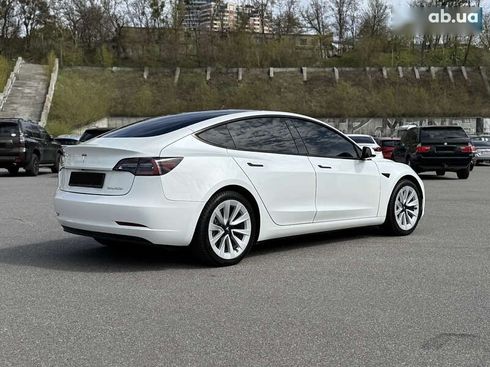 Tesla Model 3 2022 - фото 6