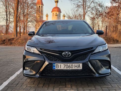 Toyota Camry 2020 черный - фото 8