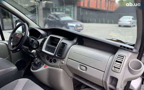 Renault Trafic 2012 - фото 13