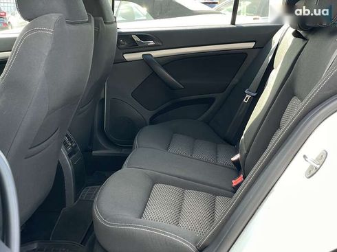 Skoda Octavia 2010 - фото 12