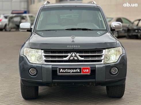 Mitsubishi Pajero Wagon 2009 серый - фото 2