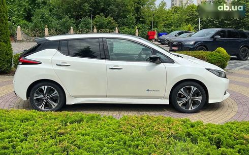 Nissan Leaf 2018 - фото 8