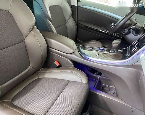 Renault Espace 2016 - фото 9