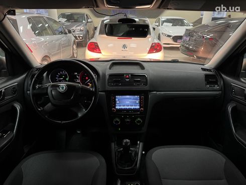 Skoda Yeti 2010 коричневый - фото 9