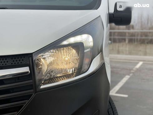 Opel Vivaro 2017 - фото 21